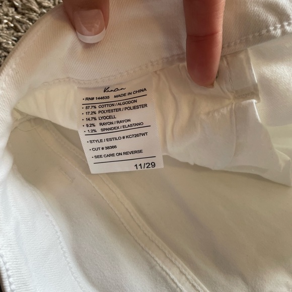 white skinny jeans with ruffles at ankles - Picture 5 of 6